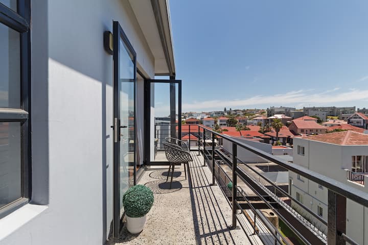 2 Bedroom Property for Sale in West Beach Western Cape